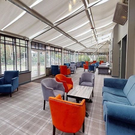 Village Hotel Chester St David'S Ewloe Екстер'єр фото