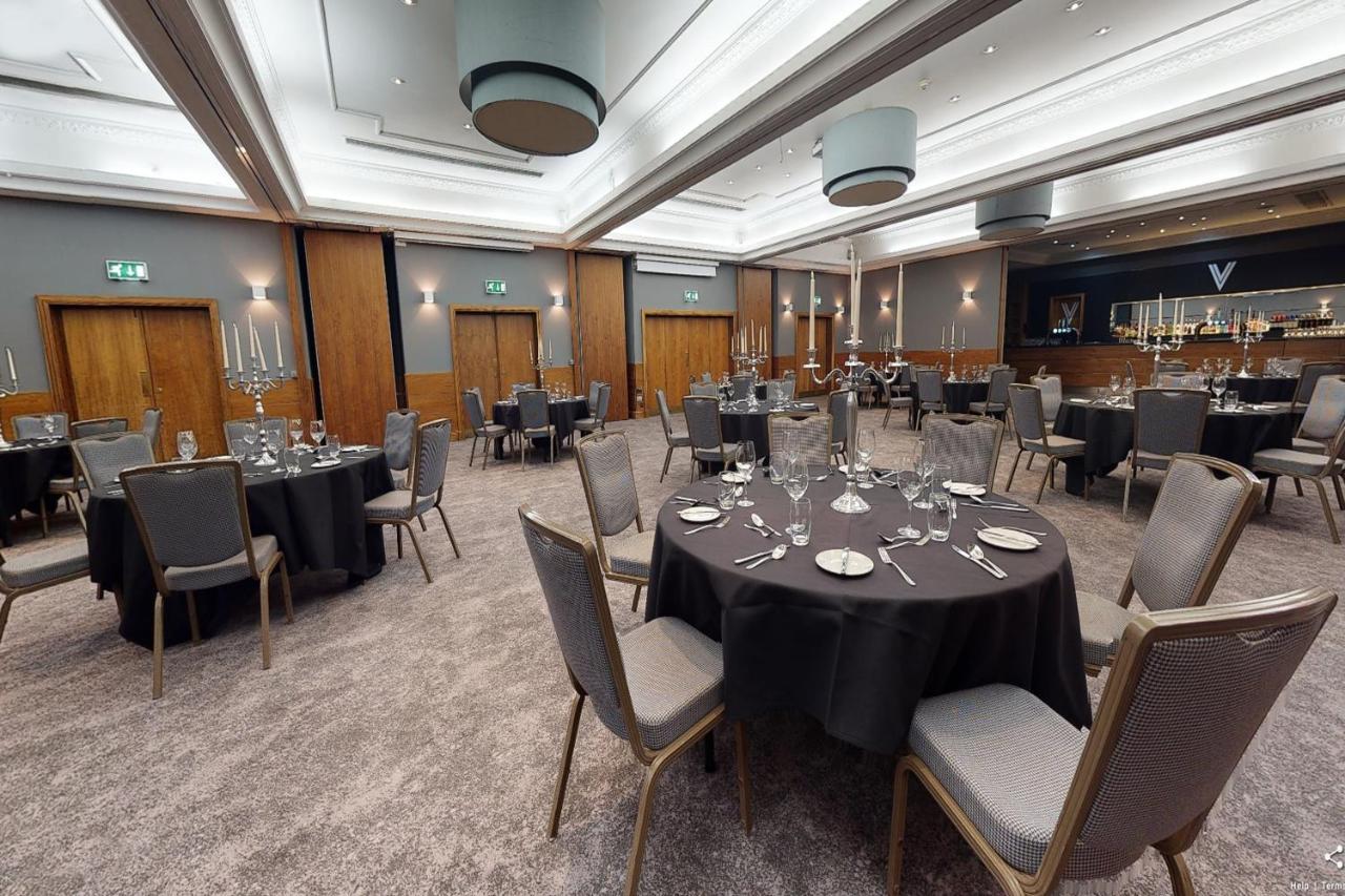 Village Hotel Chester St David'S Ewloe Екстер'єр фото