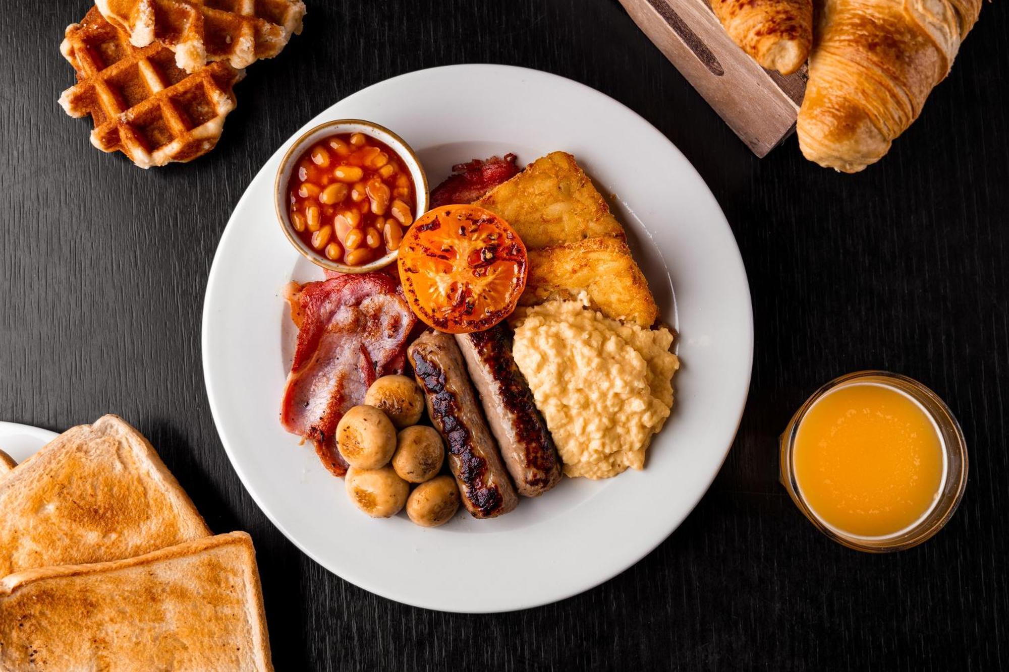 Village Hotel Chester St David'S Ewloe Екстер'єр фото