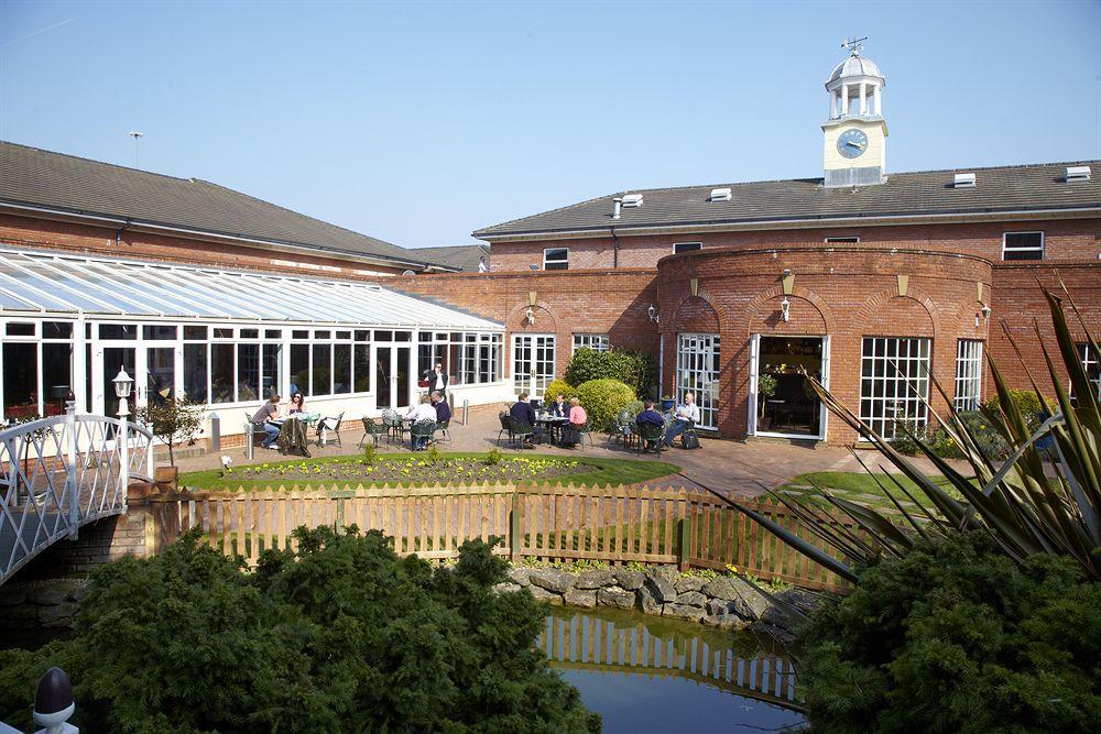 Village Hotel Chester St David'S Ewloe Екстер'єр фото