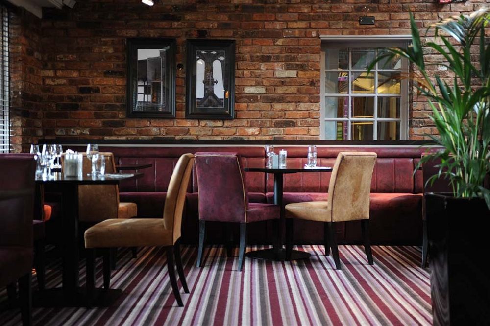 Village Hotel Chester St David'S Ewloe Екстер'єр фото