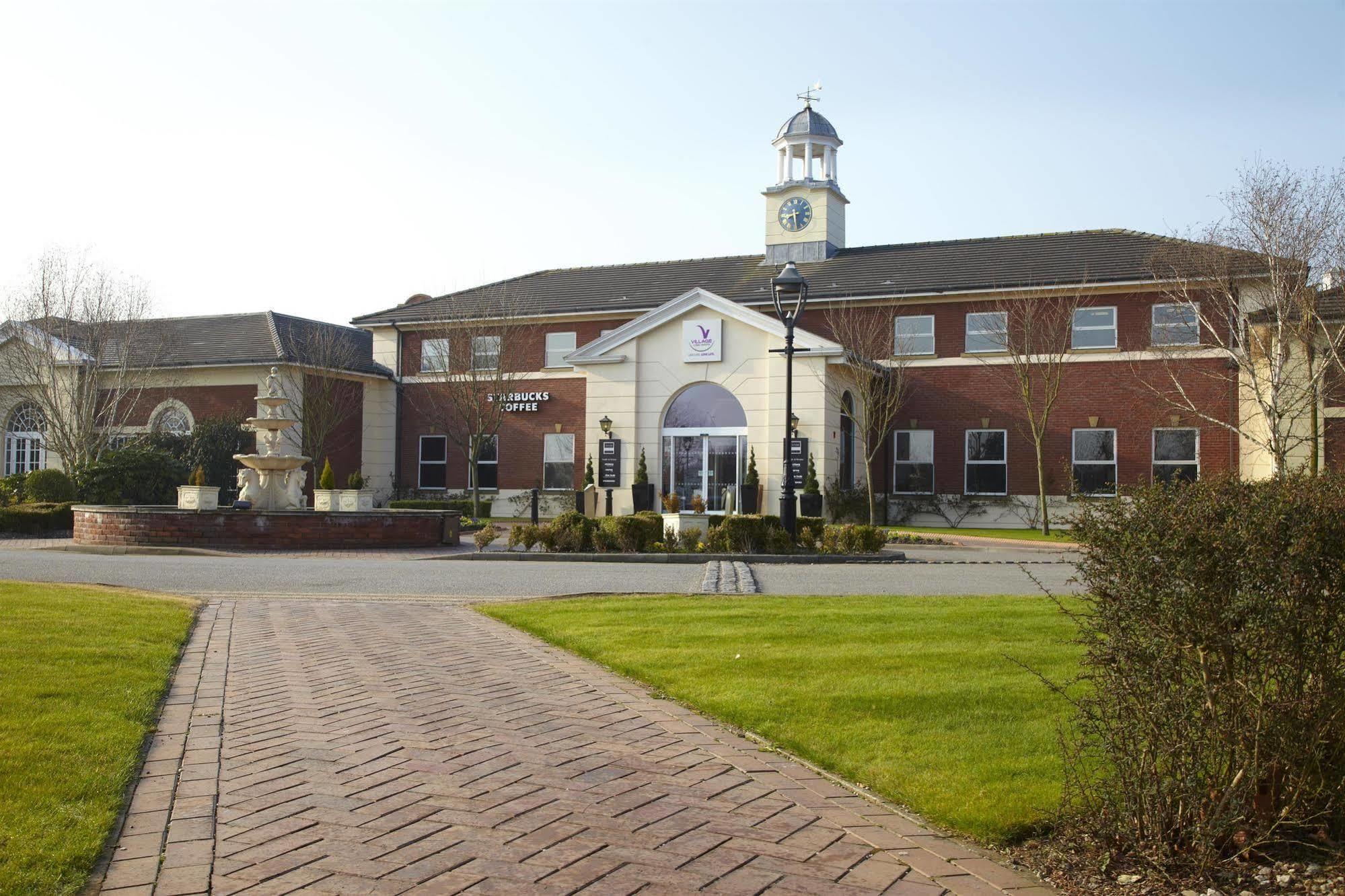 Village Hotel Chester St David'S Ewloe Екстер'єр фото