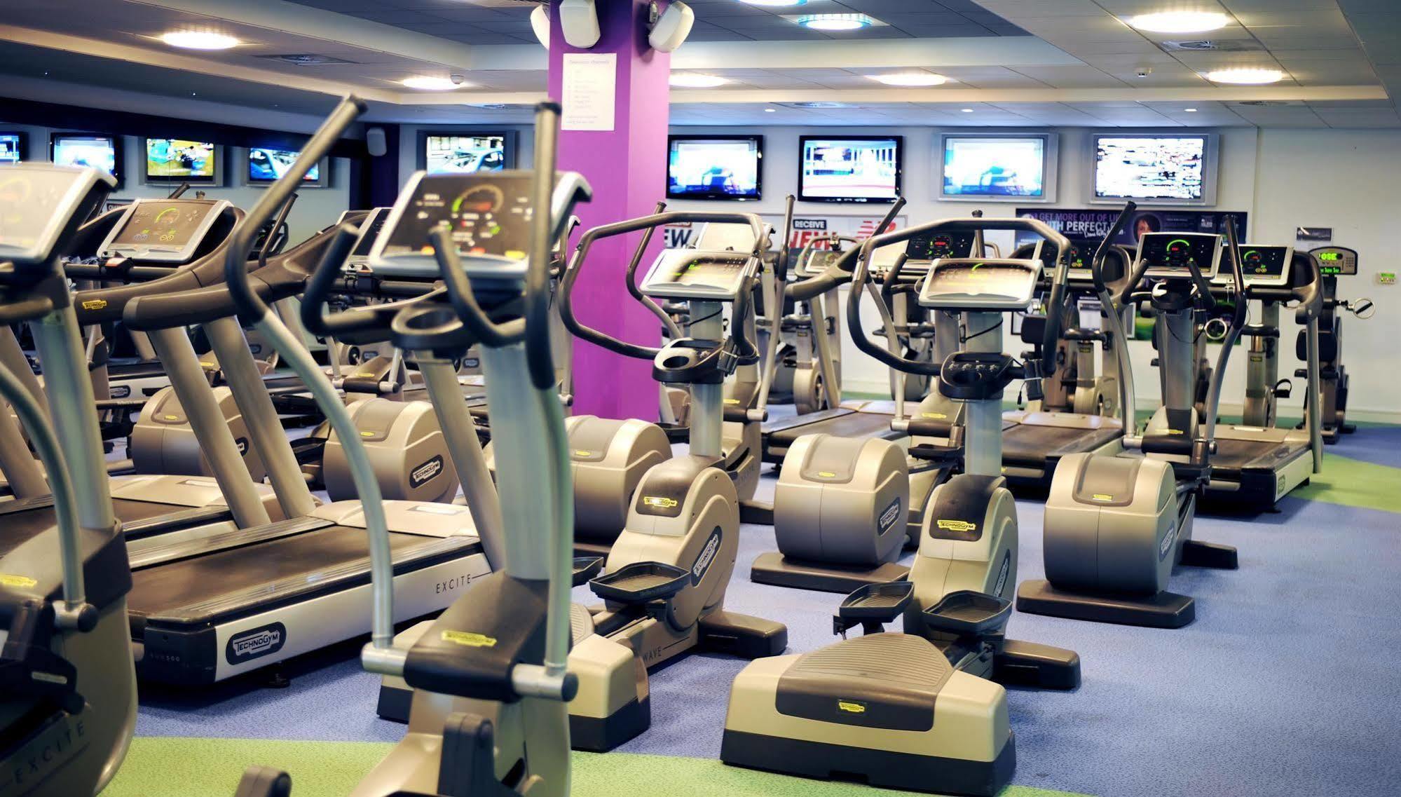 Village Hotel Chester St David'S Ewloe Екстер'єр фото